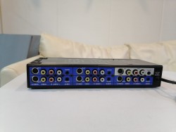 Sound Tech AV & S-Video Splitter HP-4800s
